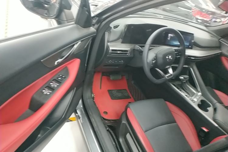 Used CHANGAN CS35PLUS 2021 Revised Version Blue Whale NE 1.4T DCT Luxury Edition Driver Seat
