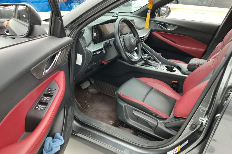 Used CHANGAN CS35PLUS 2021 Revised Version Blue Whale NE 1.4T DCT Luxury Edition Driver Seat