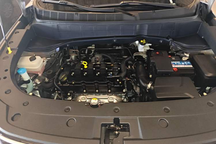 Used CHANGAN CS35PLUS 2021 Honor Million Edition 1.6L CVT Elite Model Engine Bay