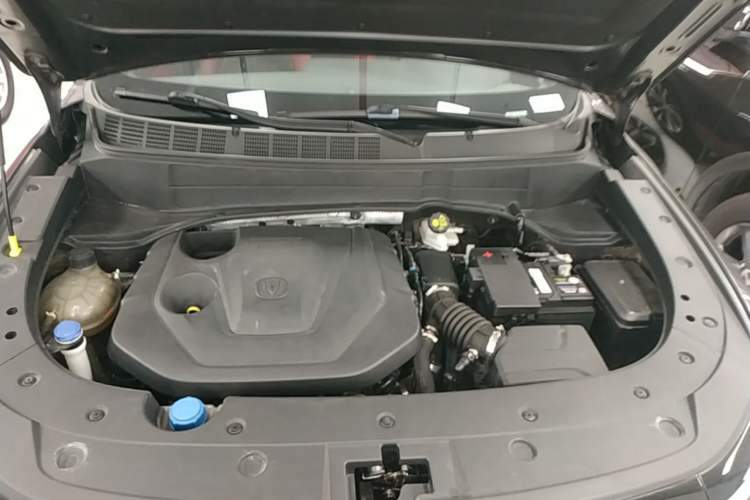 Used CHANGAN CS35PLUS 2021 Revised Version Blue Whale NE 1.4T DCT Luxury Edition Engine Bay