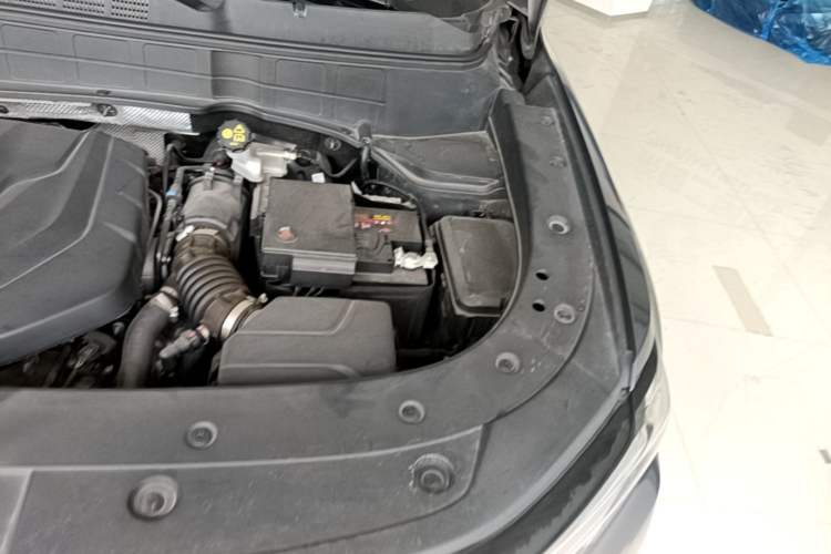 Used CHANGAN CS35PLUS 2021 Blue Whale NE 1.4T DCT Luxury Model Engine Bay Left