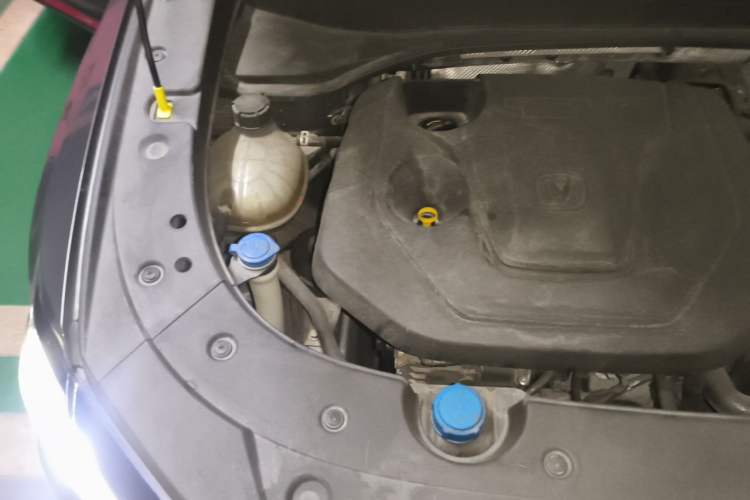 Used CHANGAN CS35PLUS 2021 Blue Whale NE 1.4T DCT Luxury Model Engine Bay Right