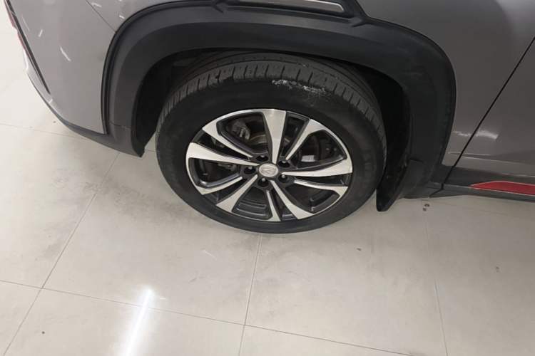 Used CHANGAN CS35PLUS 2021 Revised Version Blue Whale NE 1.4T DCT Luxury Edition Exterior 4