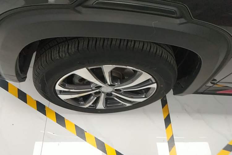 Used CHANGAN CS35PLUS 2021 Revised Version Blue Whale NE 1.4T DCT Luxury Edition Exterior 4