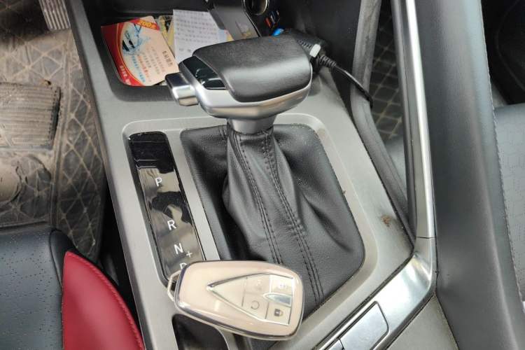 Used CHANGAN CS35PLUS 2021 Blue Whale NE 1.4T DCT Luxury Model Gear Lever