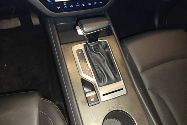 Used CHANGAN CS35PLUS 2021 Honor Million Edition 1.6L CVT Elite Model Gear Lever