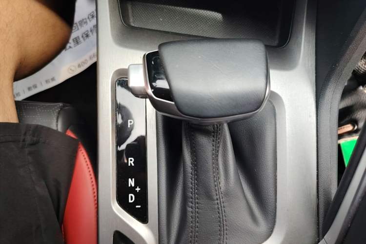 Used CHANGAN CS35PLUS 2021 Revised Version Blue Whale NE 1.4T DCT Luxury Edition Gear Lever