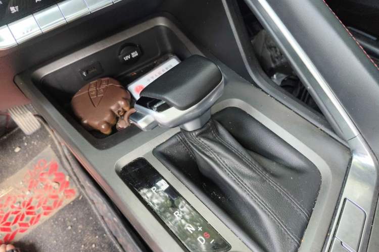 Used CHANGAN CS35PLUS 2021 Blue Whale NE 1.4T DCT Luxury Model Gear Lever