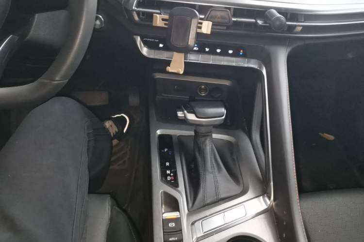 Used CHANGAN CS35PLUS 2021 Blue Whale NE 1.4T DCT Prestige Model Gear Lever