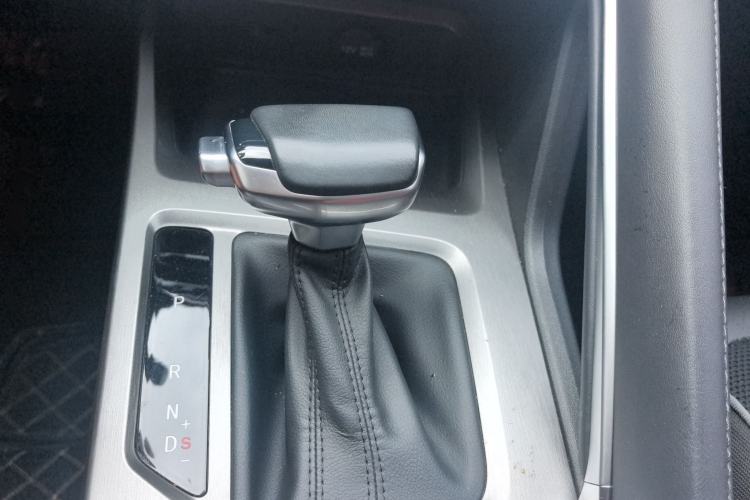 Used CHANGAN CS35PLUS 2021 Blue Whale NE 1.4T DCT Luxury Model Gear Lever