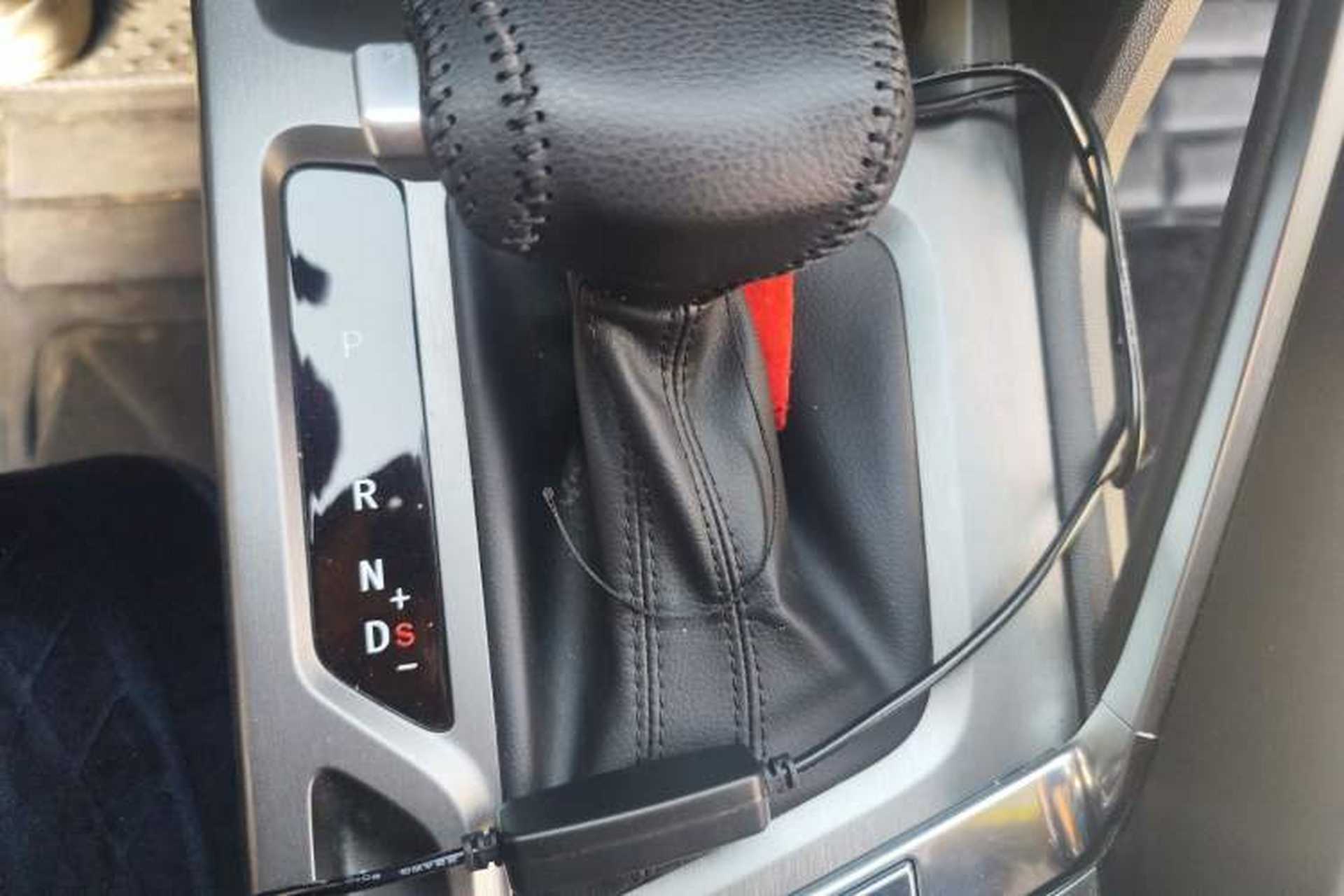 Used CHANGAN CS35PLUS 2021 Blue Whale NE 1.4T DCT Luxury Model Gear Lever