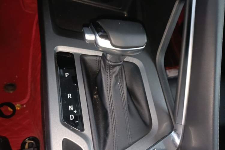 Used CHANGAN CS35PLUS 2021 Revised Version Blue Whale NE 1.4T DCT Luxury Edition Gear Lever
