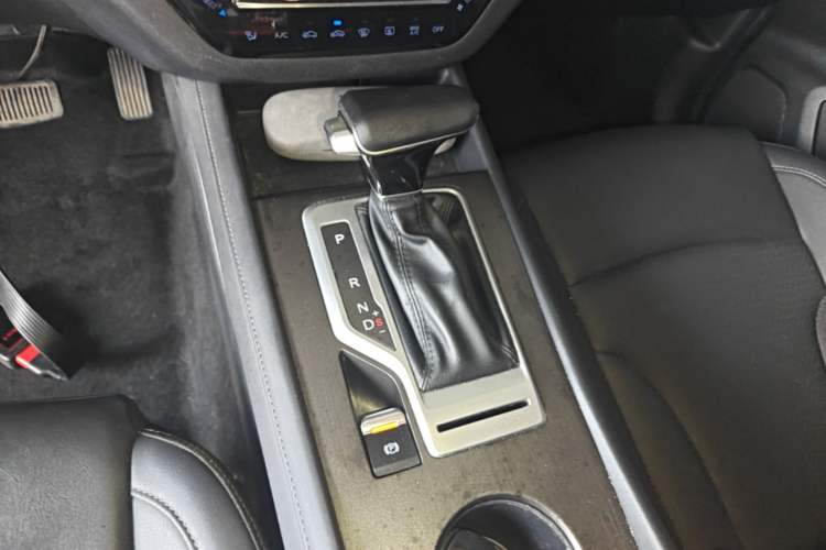 Used CHANGAN CS35PLUS 2021 Honor Million Edition 1.6L CVT Elite Model Gear Lever