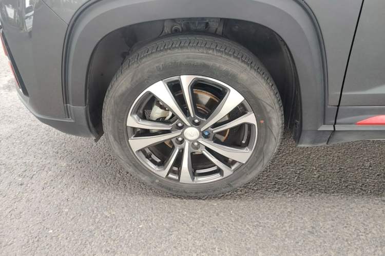 Used CHANGAN CS35PLUS 2021 Revised Version Blue Whale NE 1.4T DCT Luxury Edition Left Front Wheel Hub