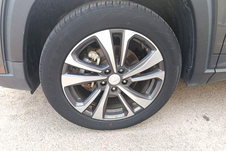 Used CHANGAN CS35PLUS 2021 Revised Version Blue Whale NE 1.4T DCT Luxury Edition Left Front Wheel Hub