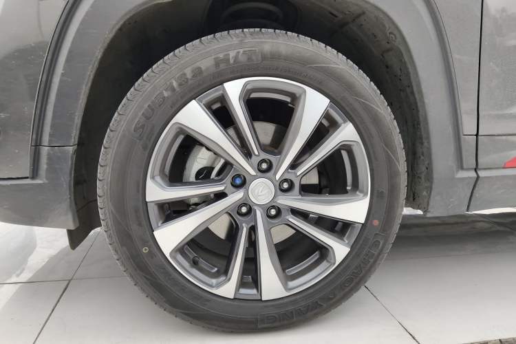 Used CHANGAN CS35PLUS 2021 Revised Version Blue Whale NE 1.4T DCT Luxury Edition Left Front Wheel Hub