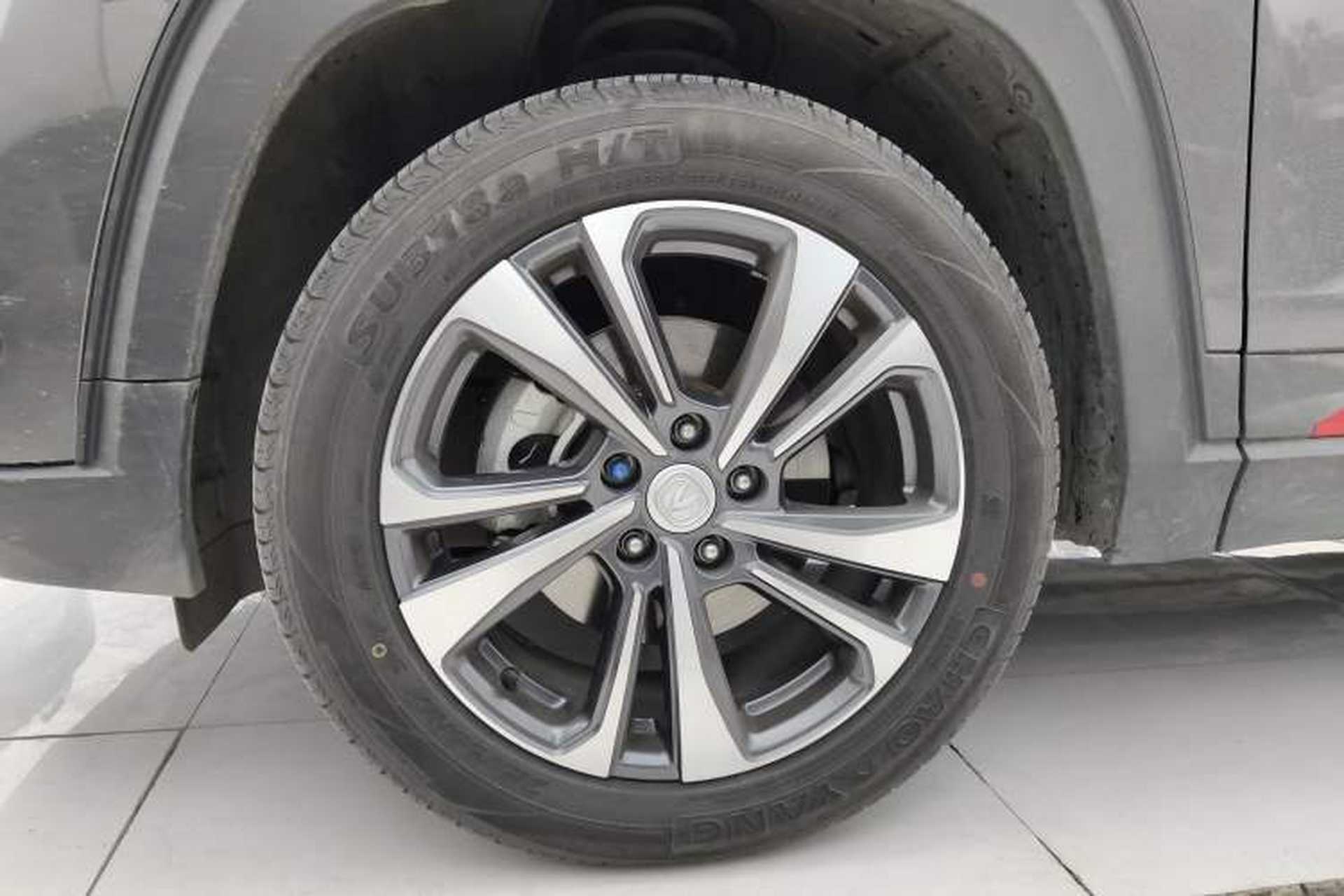 Used CHANGAN CS35PLUS 2021 Revised Version Blue Whale NE 1.4T DCT Luxury Edition Left Front Wheel Hub