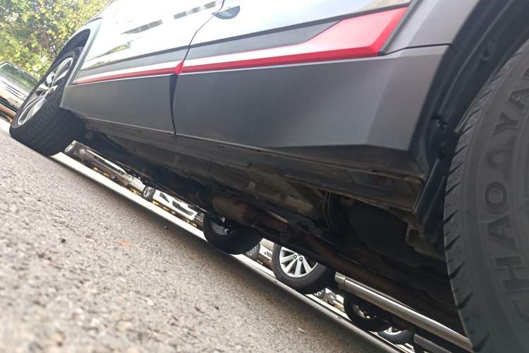 Used CHANGAN CS35PLUS 2021 Revised Version Blue Whale NE 1.4T DCT Luxury Edition Left Side Sill
