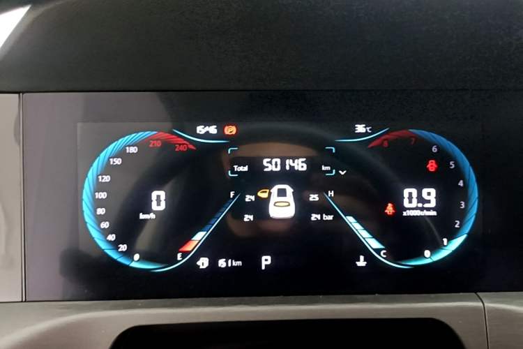 Used CHANGAN CS35PLUS 2021 Blue Whale NE 1.4T DCT Luxury Model Odometer Close Up