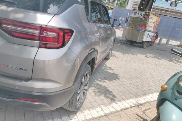 Used CHANGAN CS35PLUS 2021 Revised Version Glory Million Edition 1.6L Manual Luxury Edition Right Rear Taillight