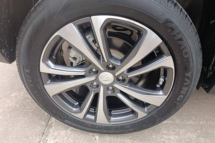 Used CHANGAN CS35PLUS 2021 Blue Whale NE 1.4T DCT Luxury Model Right Rear Wheel Hub