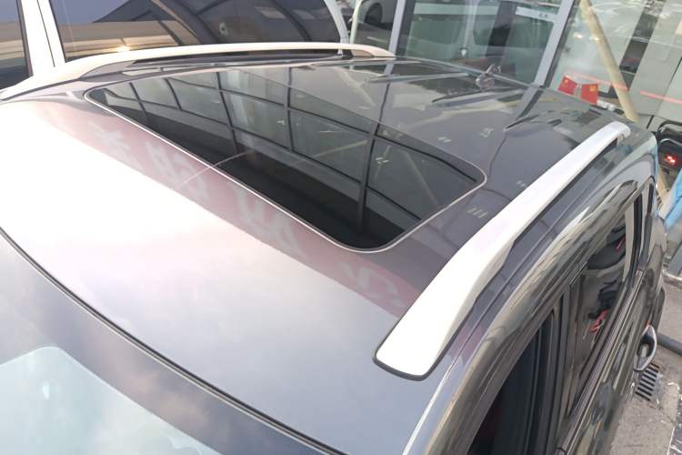 Used CHANGAN CS35PLUS 2021 Revised Version Blue Whale NE 1.4T DCT Luxury Edition Roof