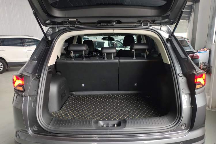 Used CHANGAN CS35PLUS 2021 Blue Whale NE 1.4T DCT Luxury Model Trunk