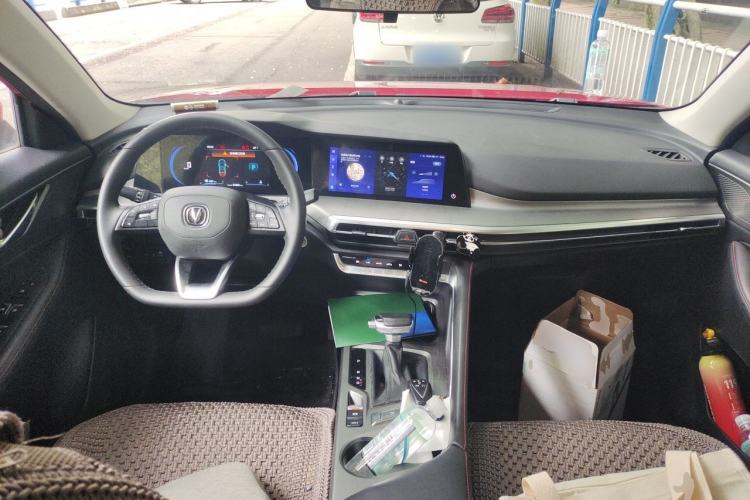 Used CHANGAN CS35PLUS 2021 Blue Whale NE 1.4T DCT Prestige Model Center Console
