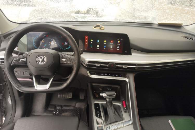 Used CHANGAN CS35PLUS 2021 Revised Version Blue Whale NE 1.4T DCT Luxury Edition Audio And AC Panel