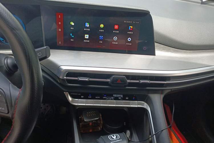 Used CHANGAN CS35PLUS 2021 Revised Version Blue Whale NE 1.4T DCT Luxury Edition Audio And AC Panel