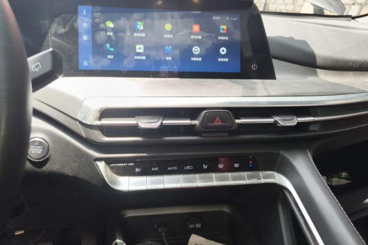 Used CHANGAN CS35PLUS 2021 Revised Version Blue Whale NE 1.4T DCT Luxury Edition Audio And AC Panel