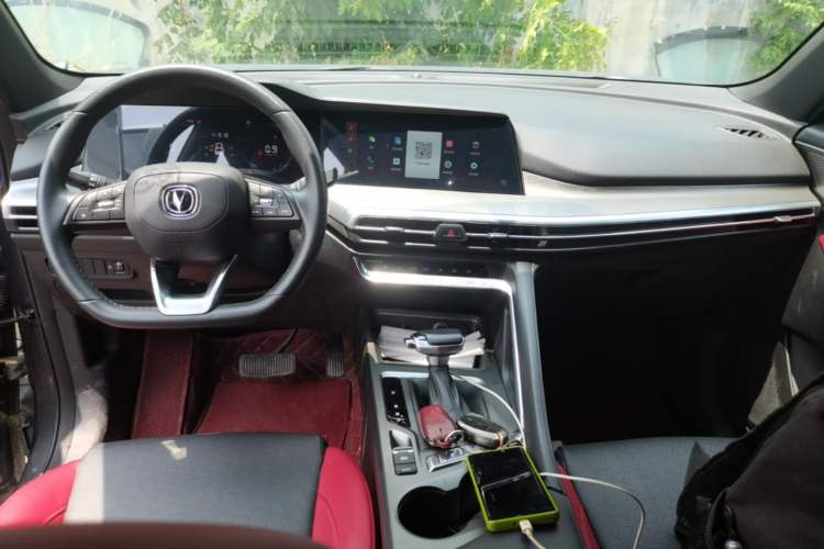 Used CHANGAN CS35PLUS 2021 Blue Whale NE 1.4T DCT Luxury Model Center Console
