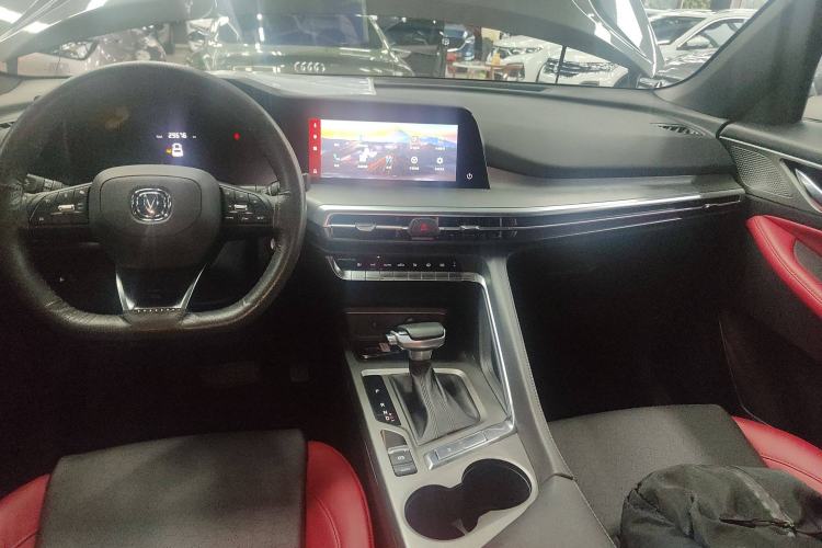Used CHANGAN CS35PLUS 2021 Blue Whale NE 1.4T DCT Luxury Model Center Console