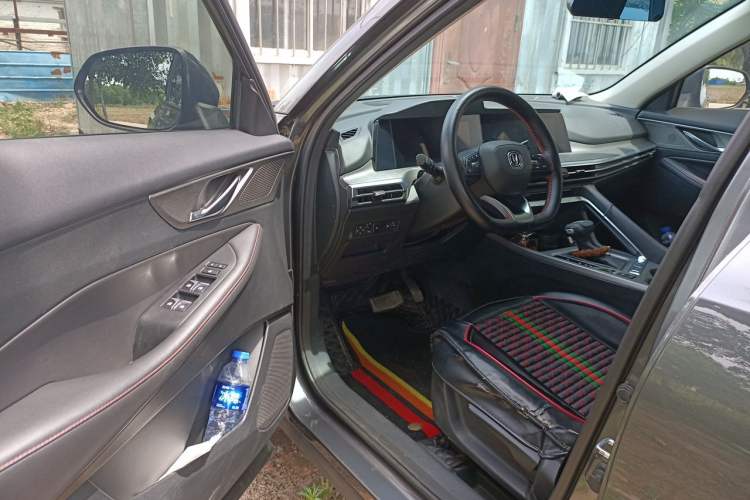 Used CHANGAN CS35PLUS 2021 Revised Version Blue Whale NE 1.4T DCT Luxury Edition Driver Seat