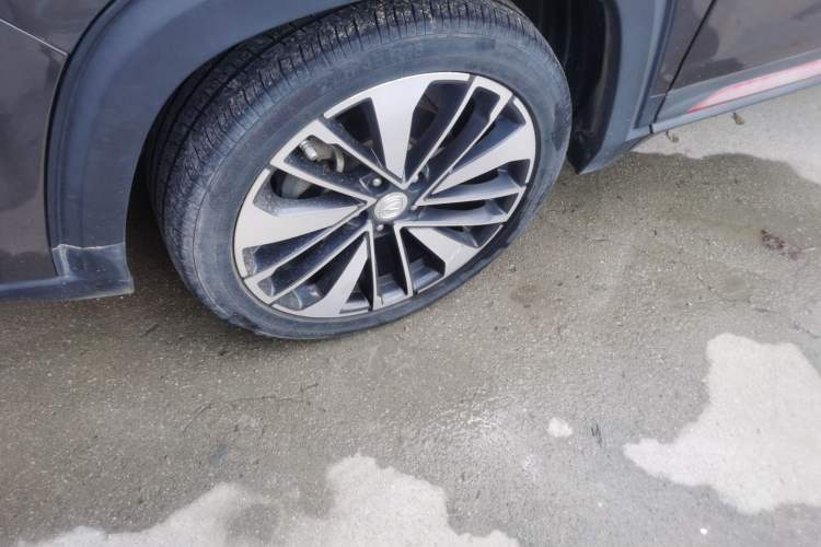 Used CHANGAN CS35PLUS 2021 Blue Whale NE 1.4T DCT Prestige Model Left Front Wheel Hub