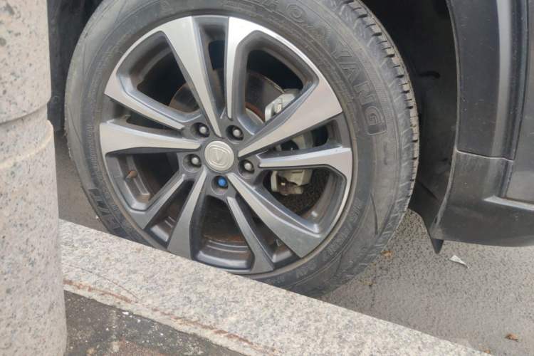 Used CHANGAN CS35PLUS 2021 Facelifted Version Blue Whale NE 1.4T DCT Navigation Edition Right Front Wheel Hub