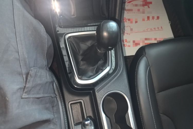 Used CHANGAN CS35PLUS 2021 Honor Million Edition 1.6L Manual Luxury Model Audio And AC Panel
