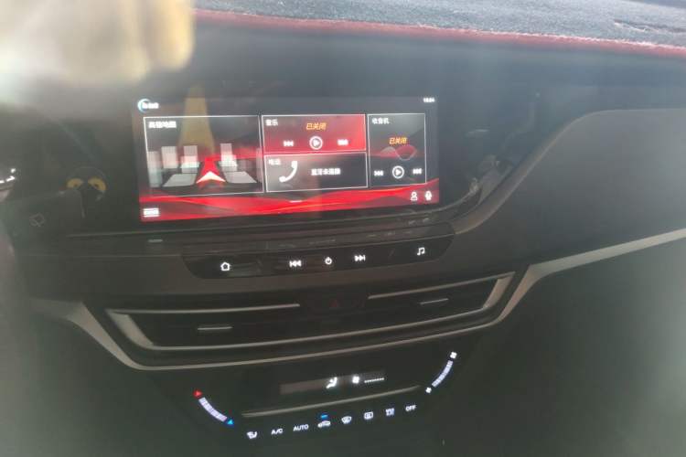 Used CHANGAN CS35PLUS 2021 Honor Million Edition 1.6L Manual Luxury Model Audio And AC Panel