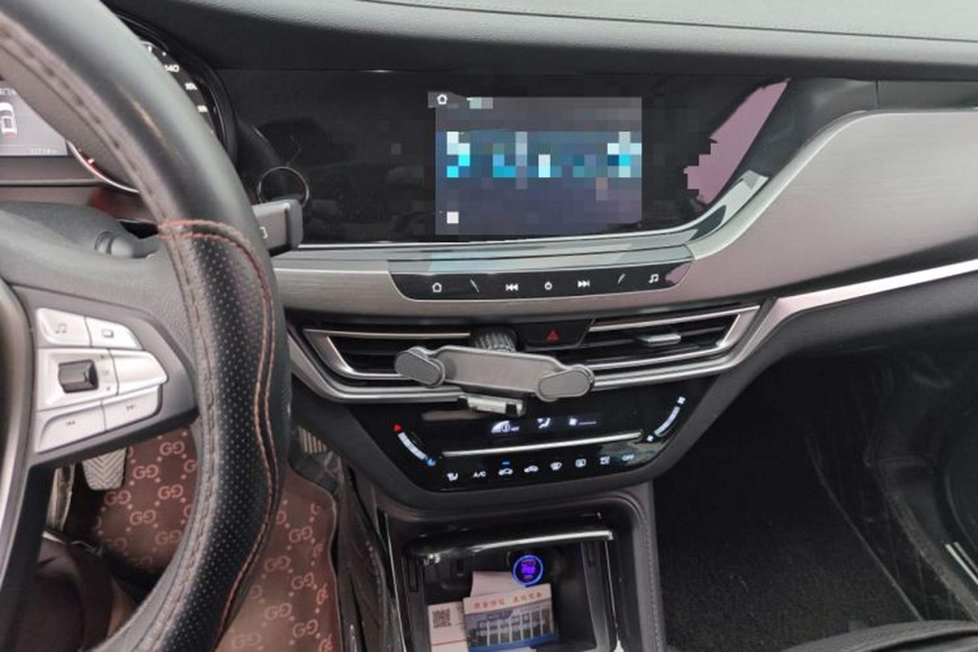 Used CHANGAN CS35PLUS 2021 Honor Million Edition 1.6L Manual Elite Model Audio And AC Panel