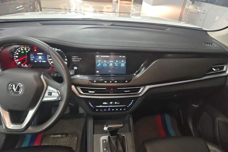 Used CHANGAN CS35PLUS 2021 Honor Million Edition 1.6L CVT Elite Model Audio And AC Panel