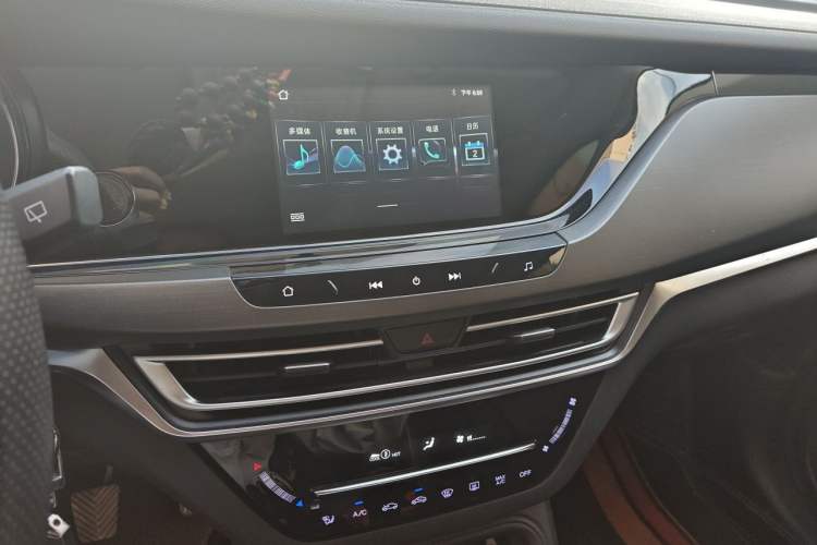 Used CHANGAN CS35PLUS 2021 Honor Million Edition 1.6L Manual Elite Model Audio And AC Panel