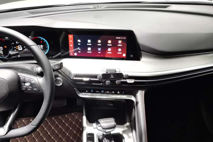 Used CHANGAN CS35PLUS 2021 Revised Version Blue Whale NE 1.4T DCT Luxury Edition Audio And AC Panel