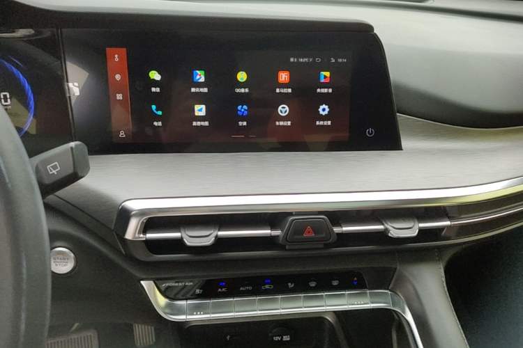 Used CHANGAN CS35PLUS 2021 Blue Whale NE 1.4T DCT Prestige Model Audio And AC Panel