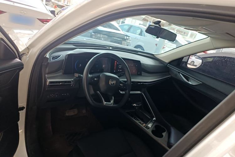 Used CHANGAN CS35PLUS 2021 Blue Whale NE 1.4T DCT Prestige Model Center Console