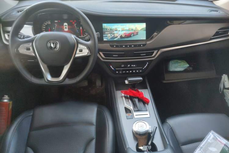 Used CHANGAN CS35PLUS 2021 Honor Million Edition 1.6L CVT Luxury Model Center Console