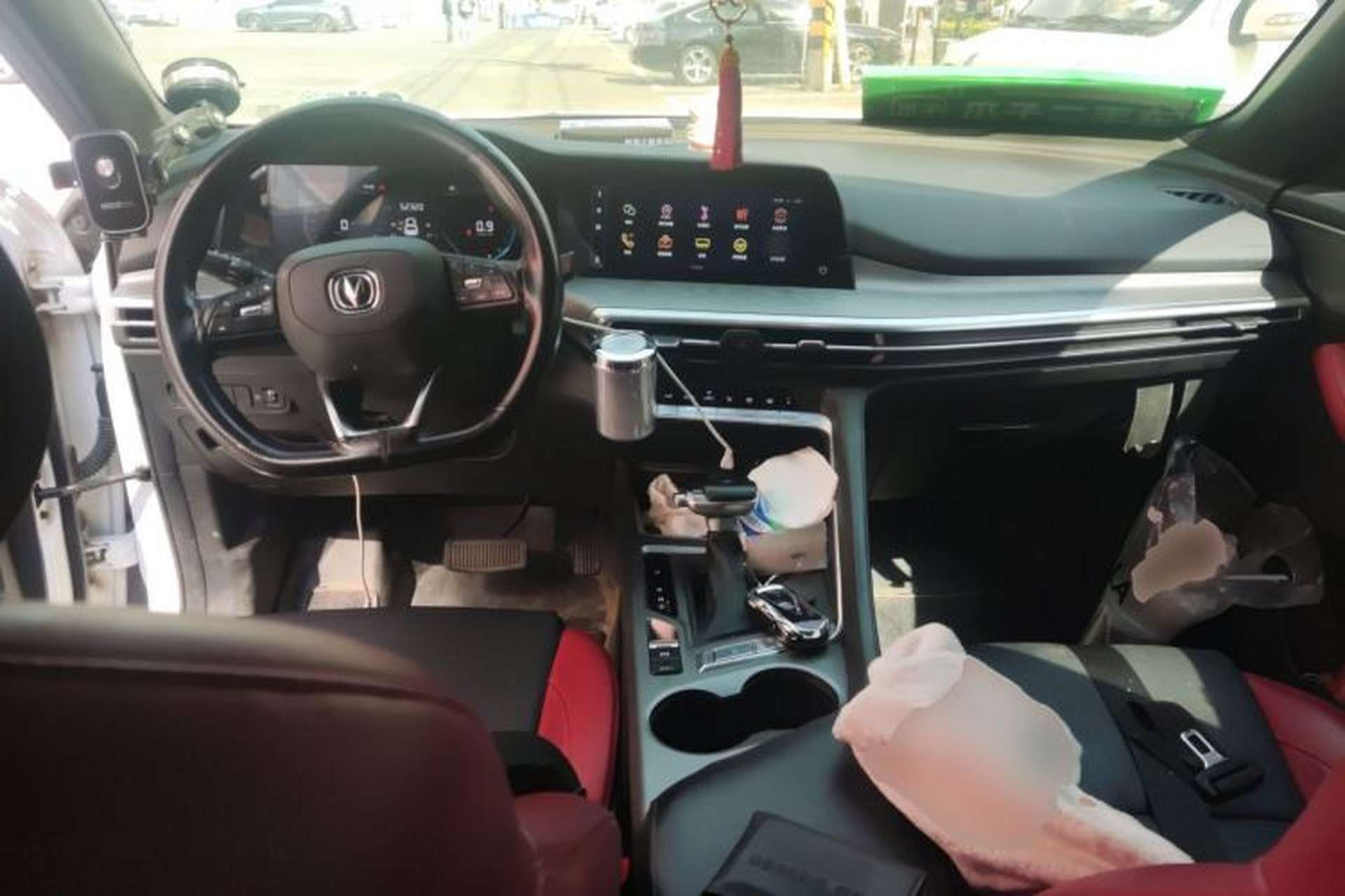 Used CHANGAN CS35PLUS 2021 Revised Version Blue Whale NE 1.4T DCT Luxury Edition Center Console