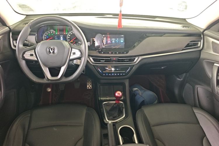 Used CHANGAN CS35PLUS 2021 Honor Million Edition 1.6L Manual Elite Model Center Console
