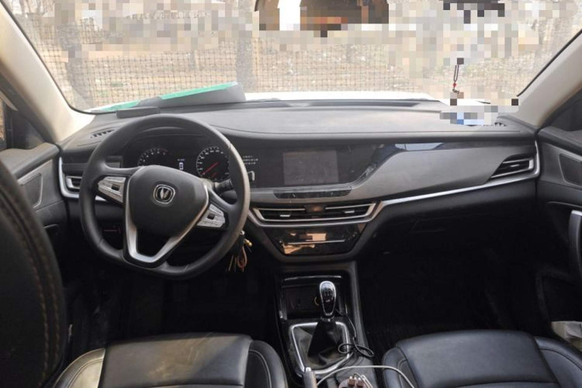 Used CHANGAN CS35PLUS 2021 Honor Million Edition 1.6L Manual Elite Model Center Console