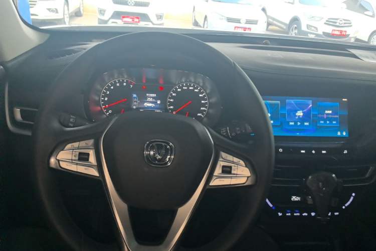 Used CHANGAN CS35PLUS 2021 Honor Million Edition 1.6L Manual Luxury Model Center Console