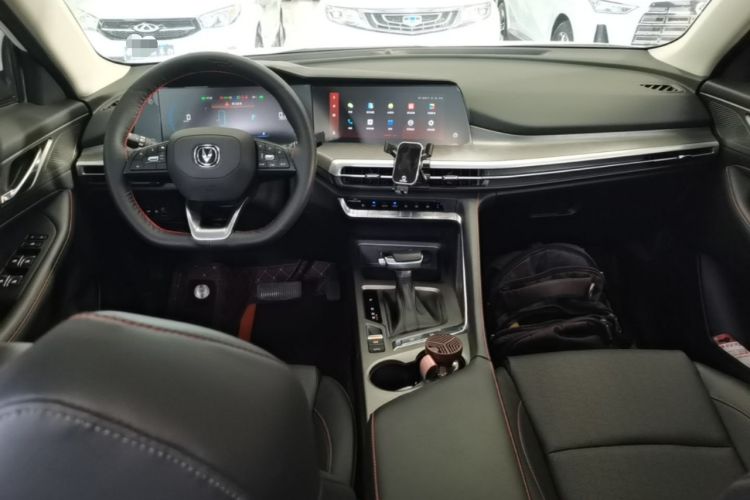 Used CHANGAN CS35PLUS 2021 Blue Whale NE 1.4T DCT Prestige Model Center Console